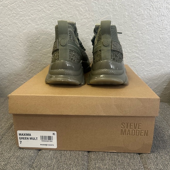 steve madden maxima sneakers - Picture 2 of 6